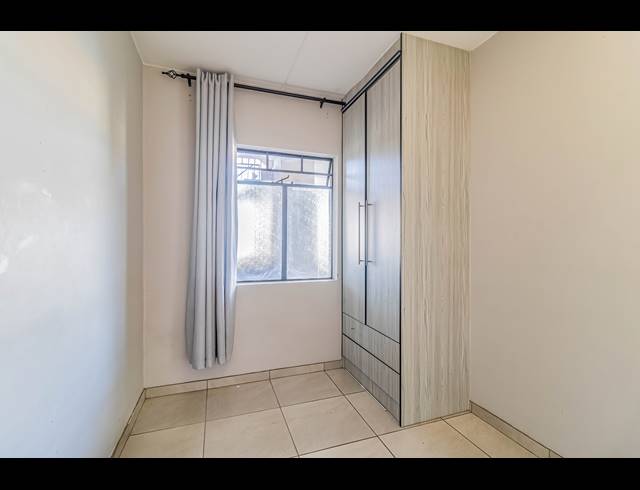 2 BEDROOM APARTMENT FOR SALE IN FLEURHOF